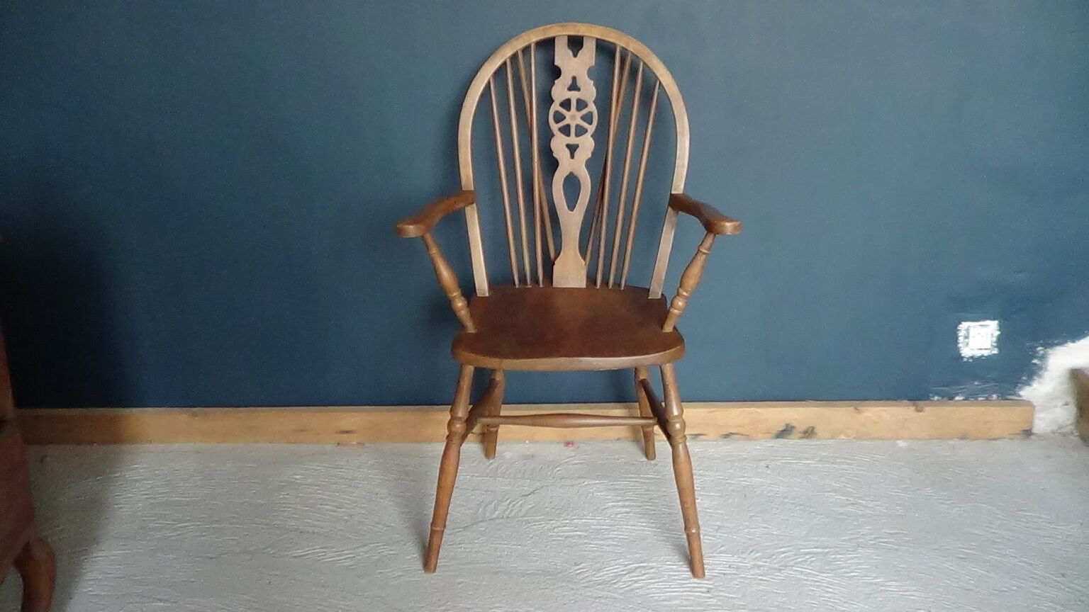 Wheelback windsor chair