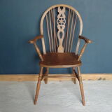 Wheelback windsor chair