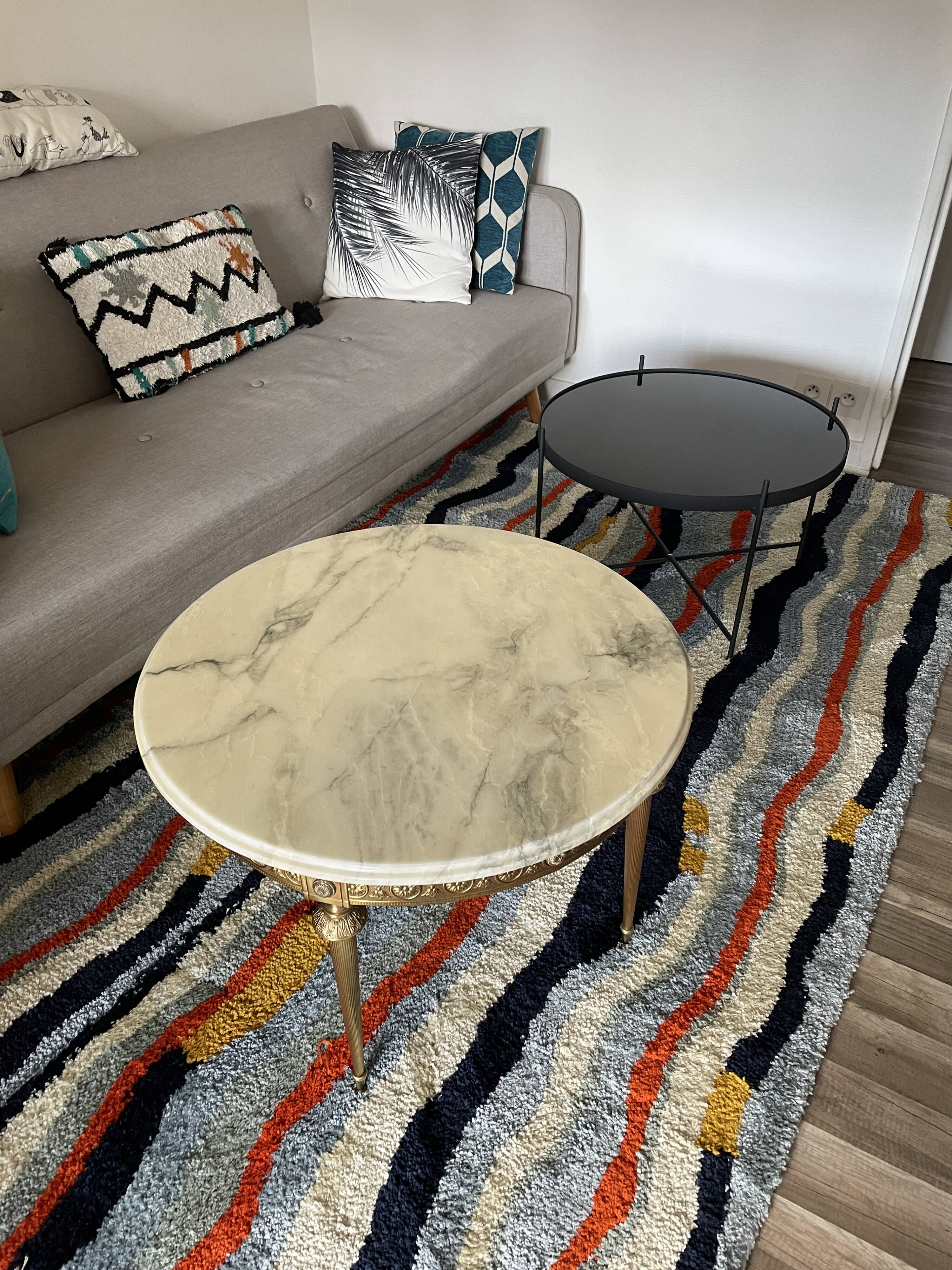 Neoclassical coffee table Louix XV in white marble and brass