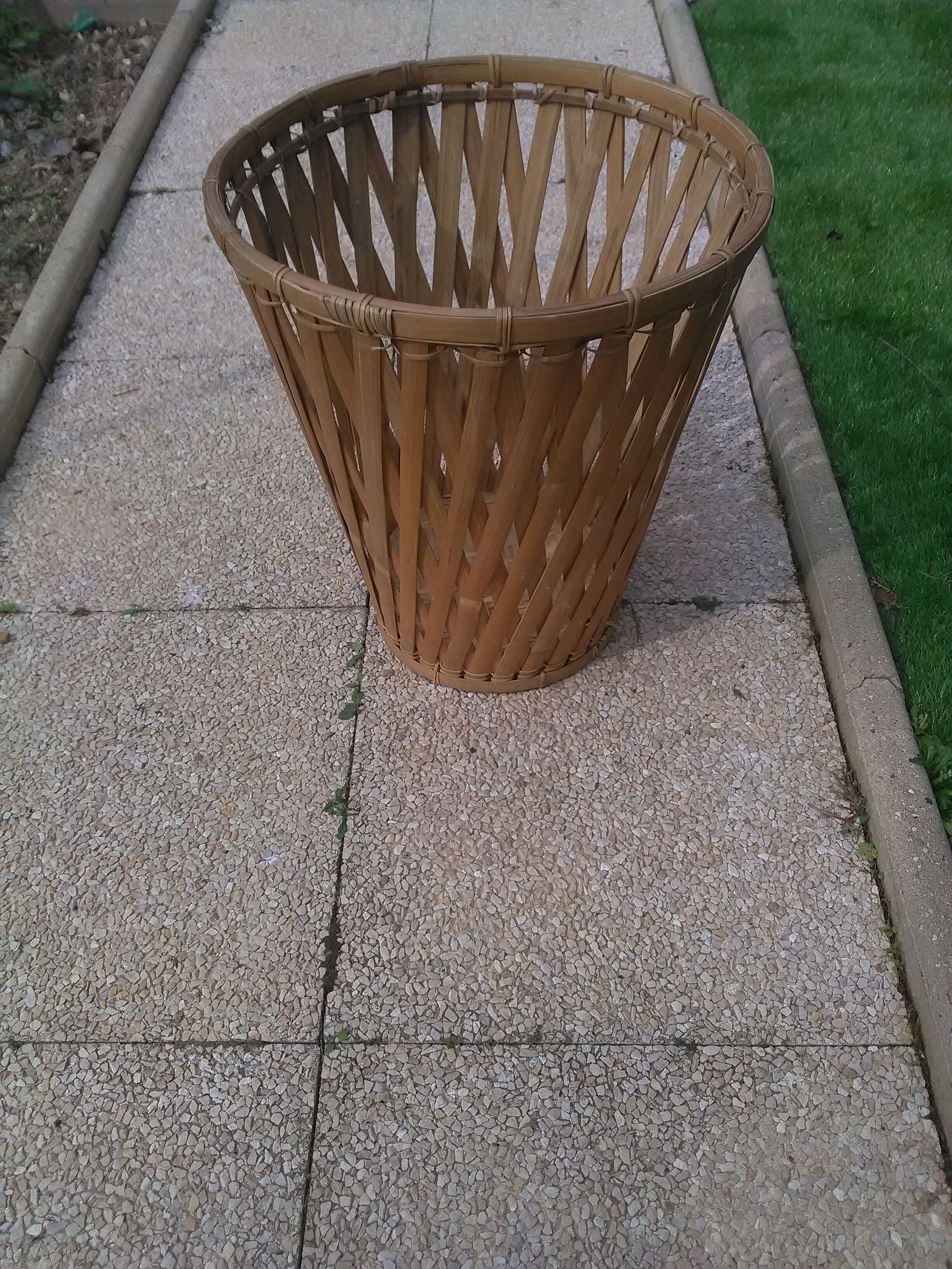 Bamboo paper basket