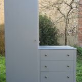 Asymmetrical wardrobe