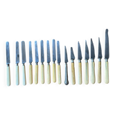 16 antique knives, horn handles