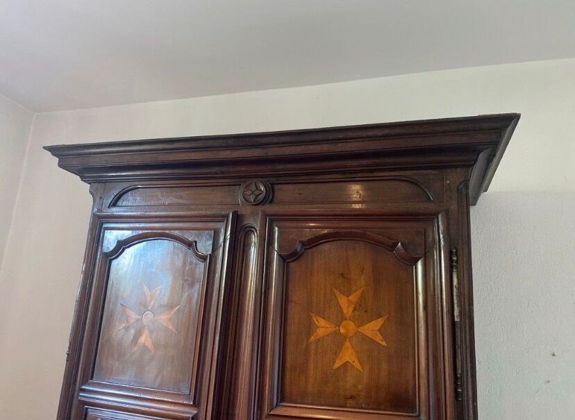 “Large regional 18th-century walnut inlaid wardrobe”