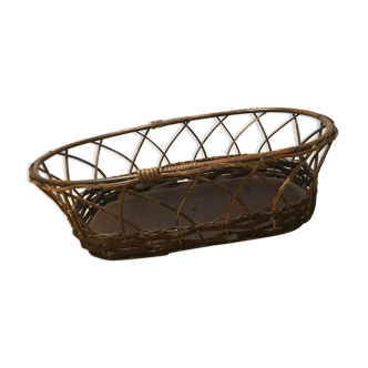 Rattan bassinet