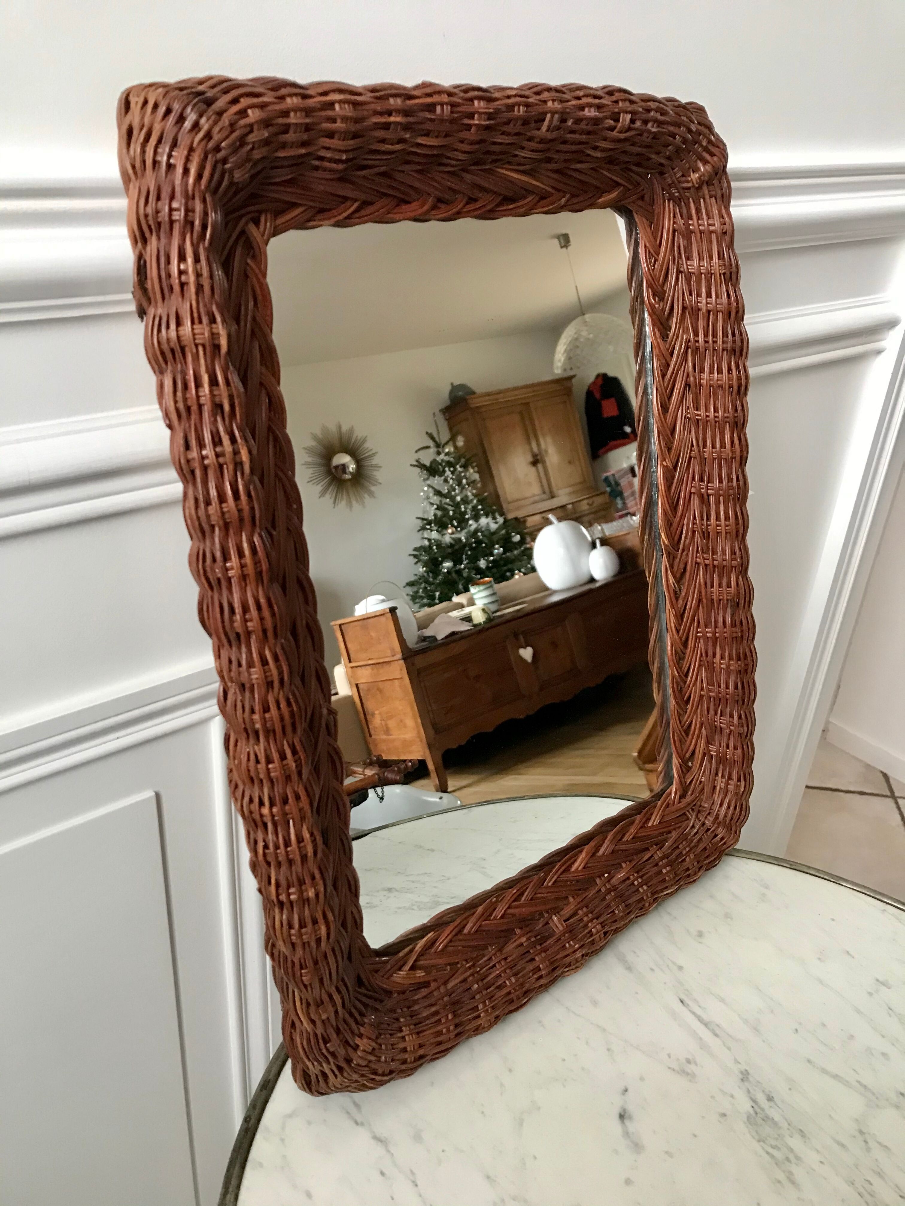 Miroir en rotin et bois foncé années 60 36x50cm