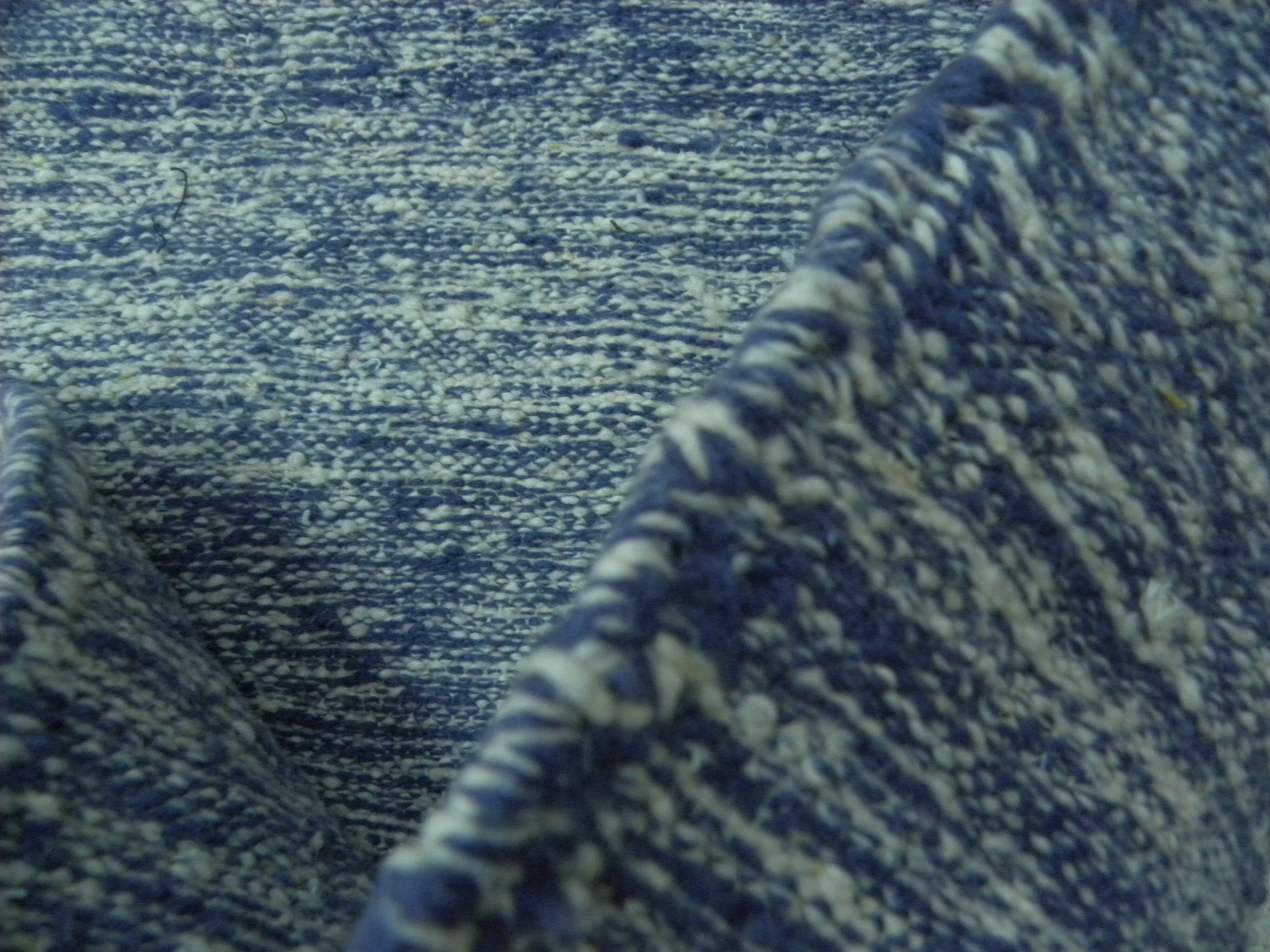 Handwoven artisanal kilim rug – Blue and ecru – Modern bohemian style