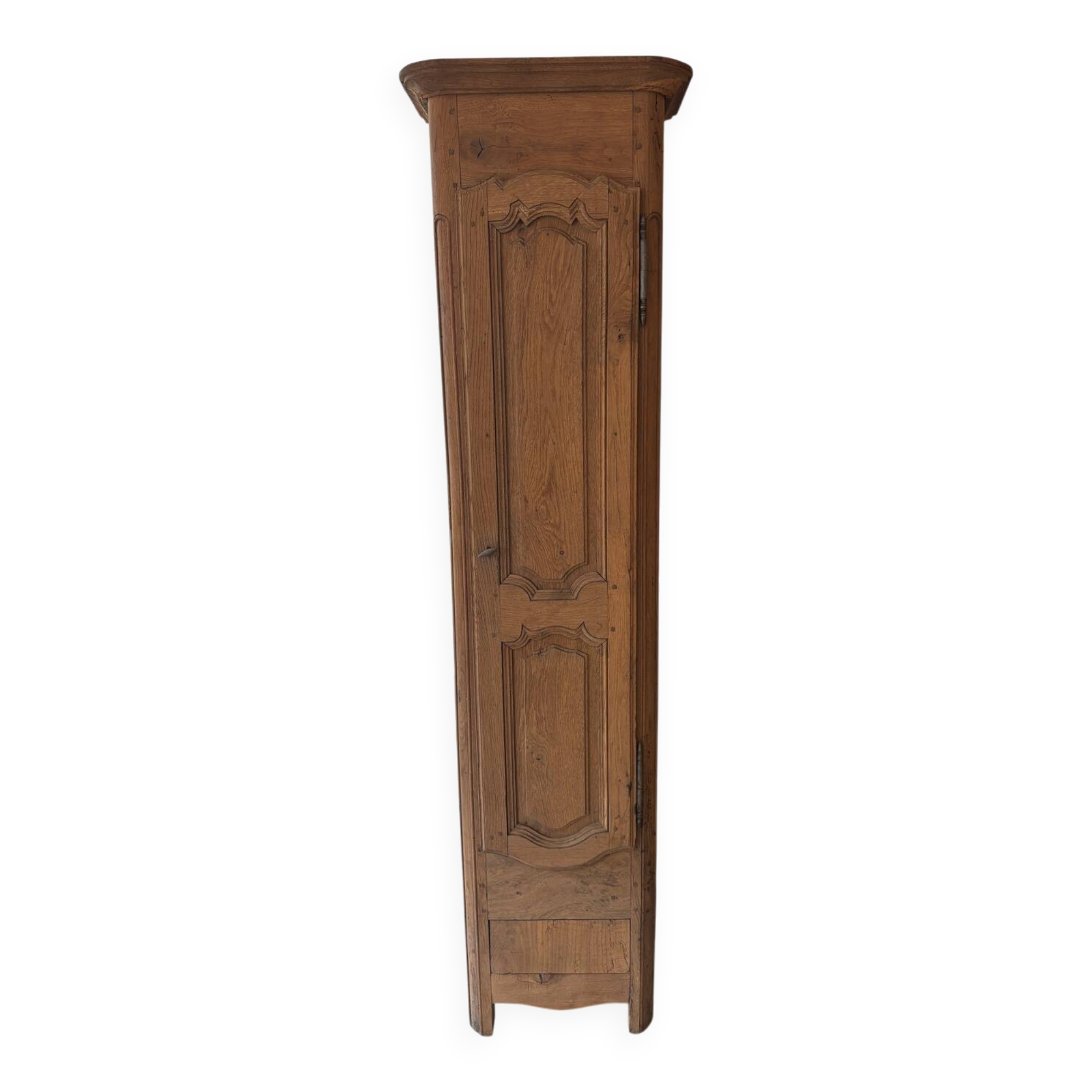 Aero-blasted entrance furniture