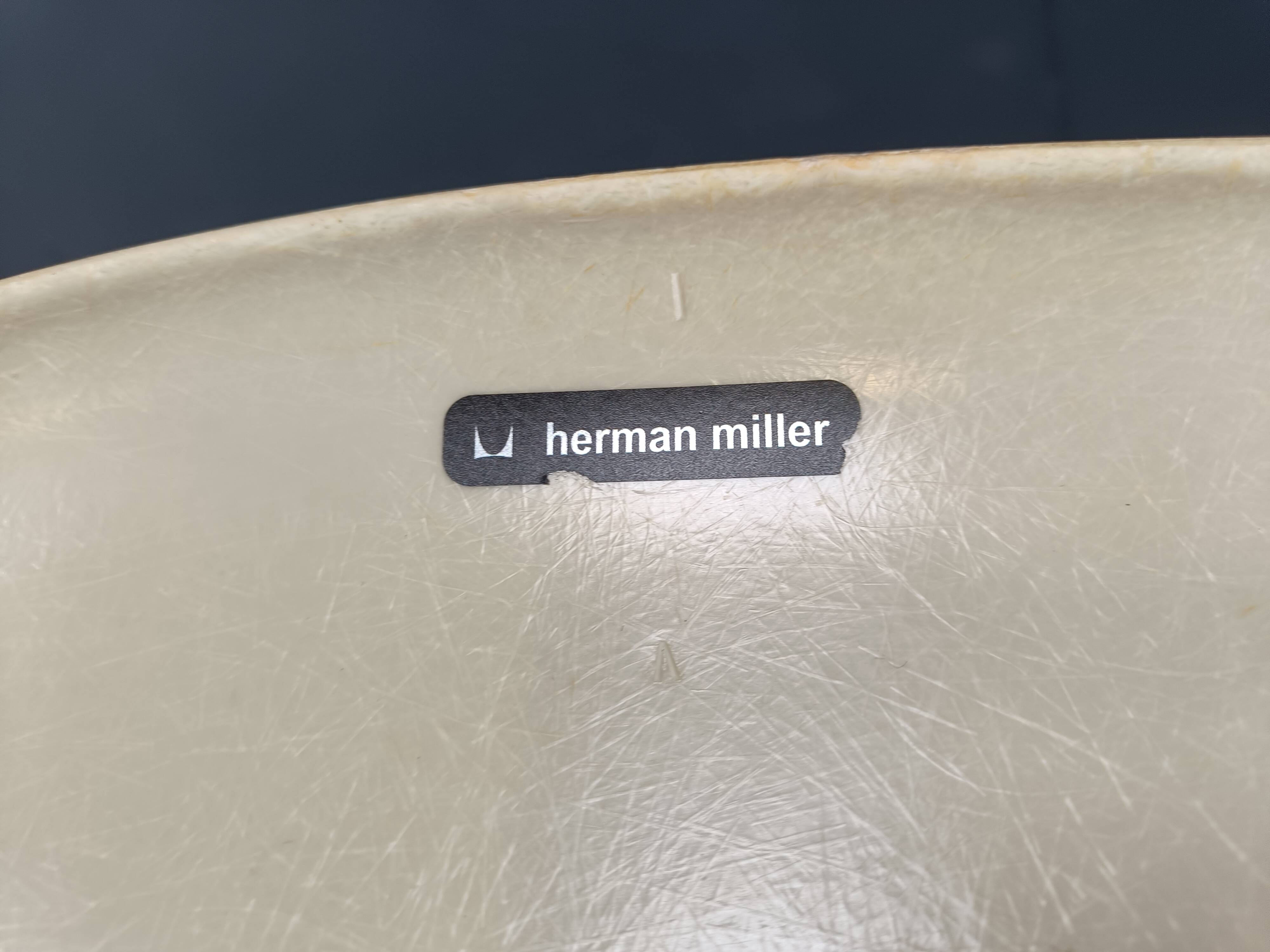 Chaises Eames La Fonda par Herman Miller, ensemble de 2 années 1960
