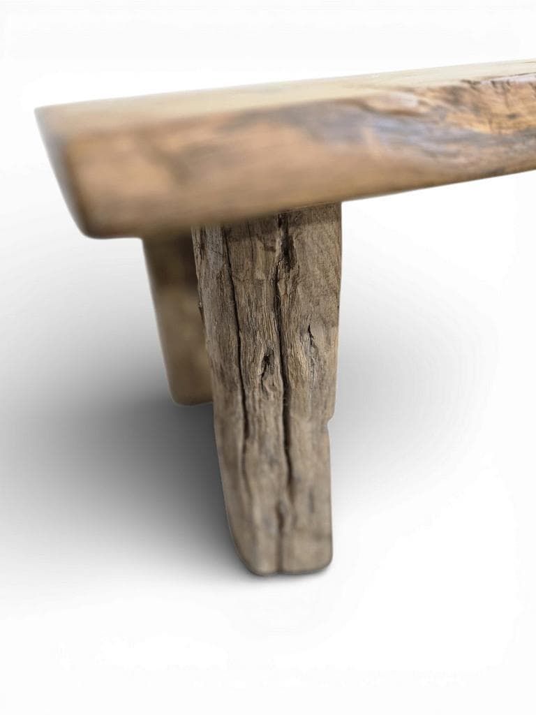 Vintage coffee table in sturdy wood / coffee table