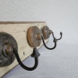 Ecru solid teak coat hook with 3 cast iron hooks