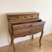 Secrétaire ancien en bois massif style Louis XV