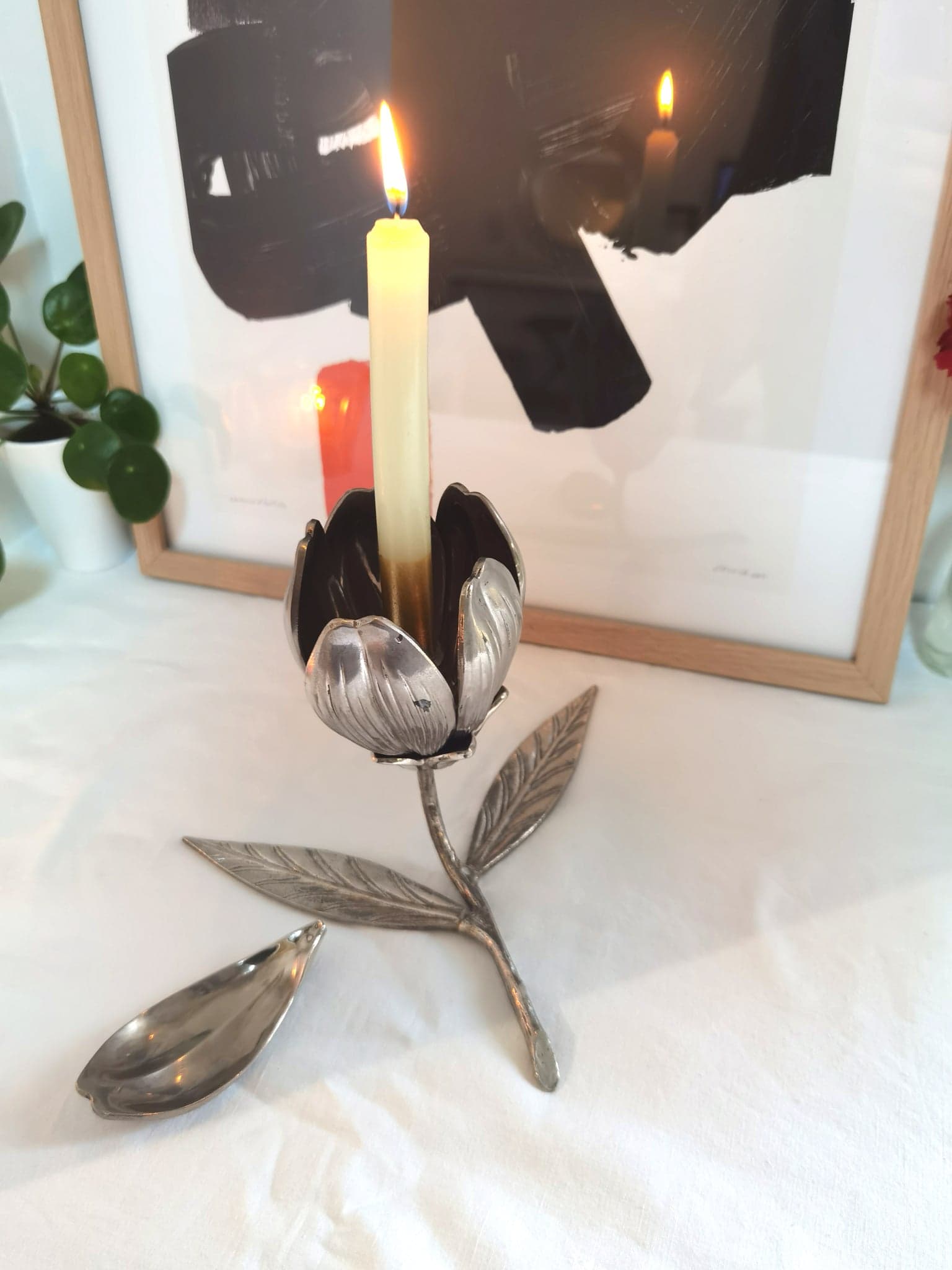 Lotus style agudo flower ashtray