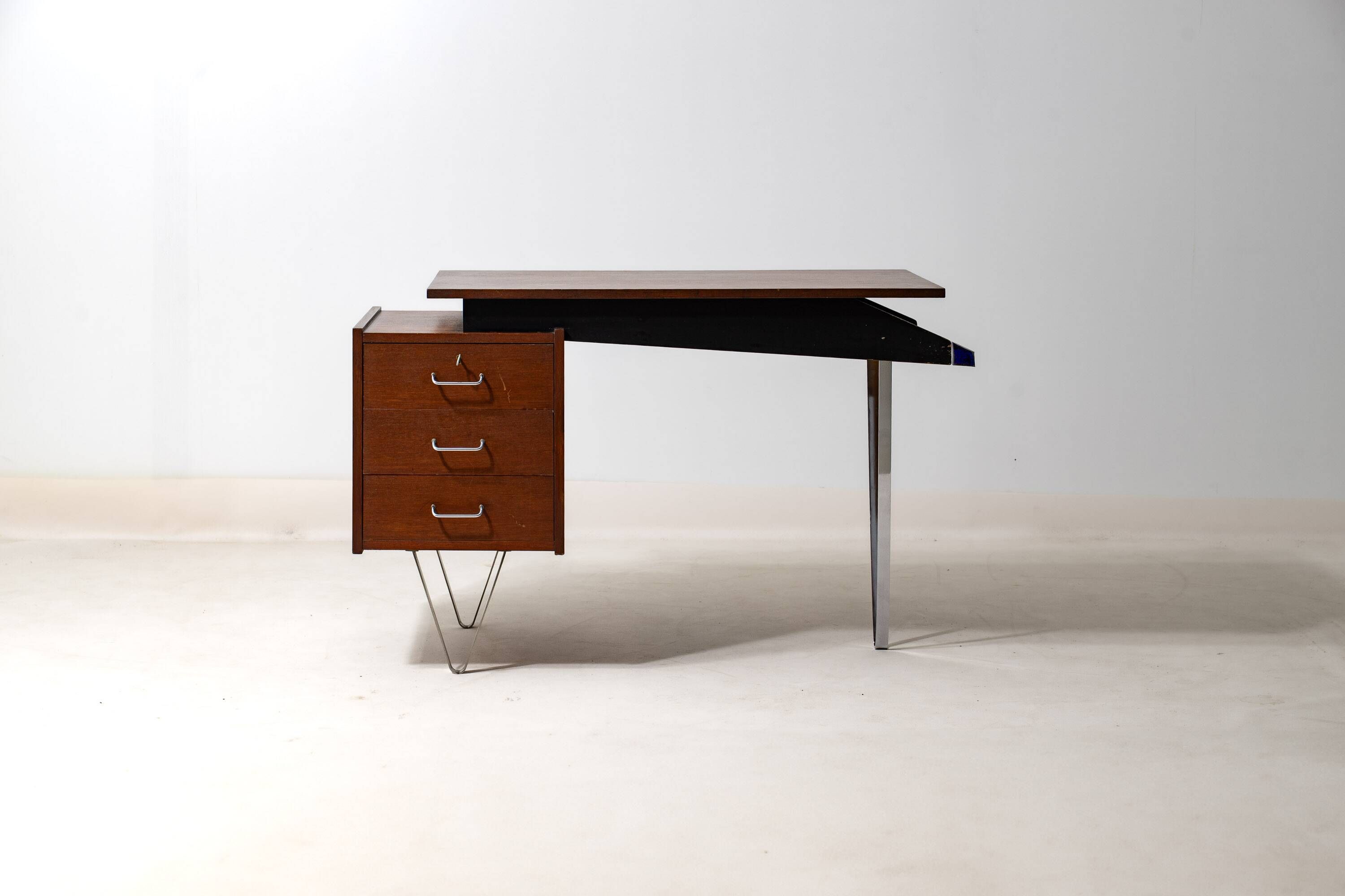 Floating minimalist hairpin desk by Nijkerk, 1950s