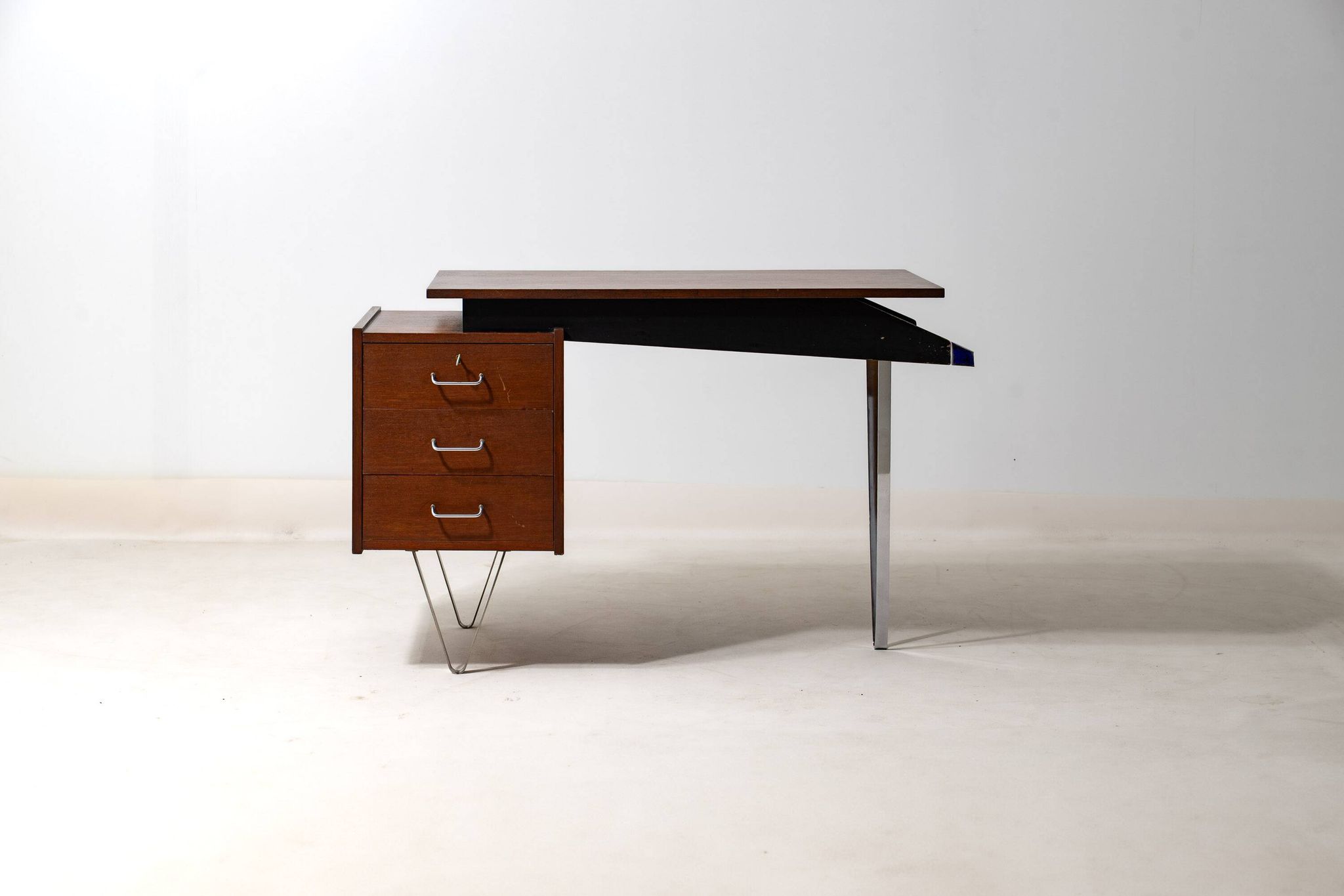 Floating minimalist hairpin desk by Nijkerk, 1950s