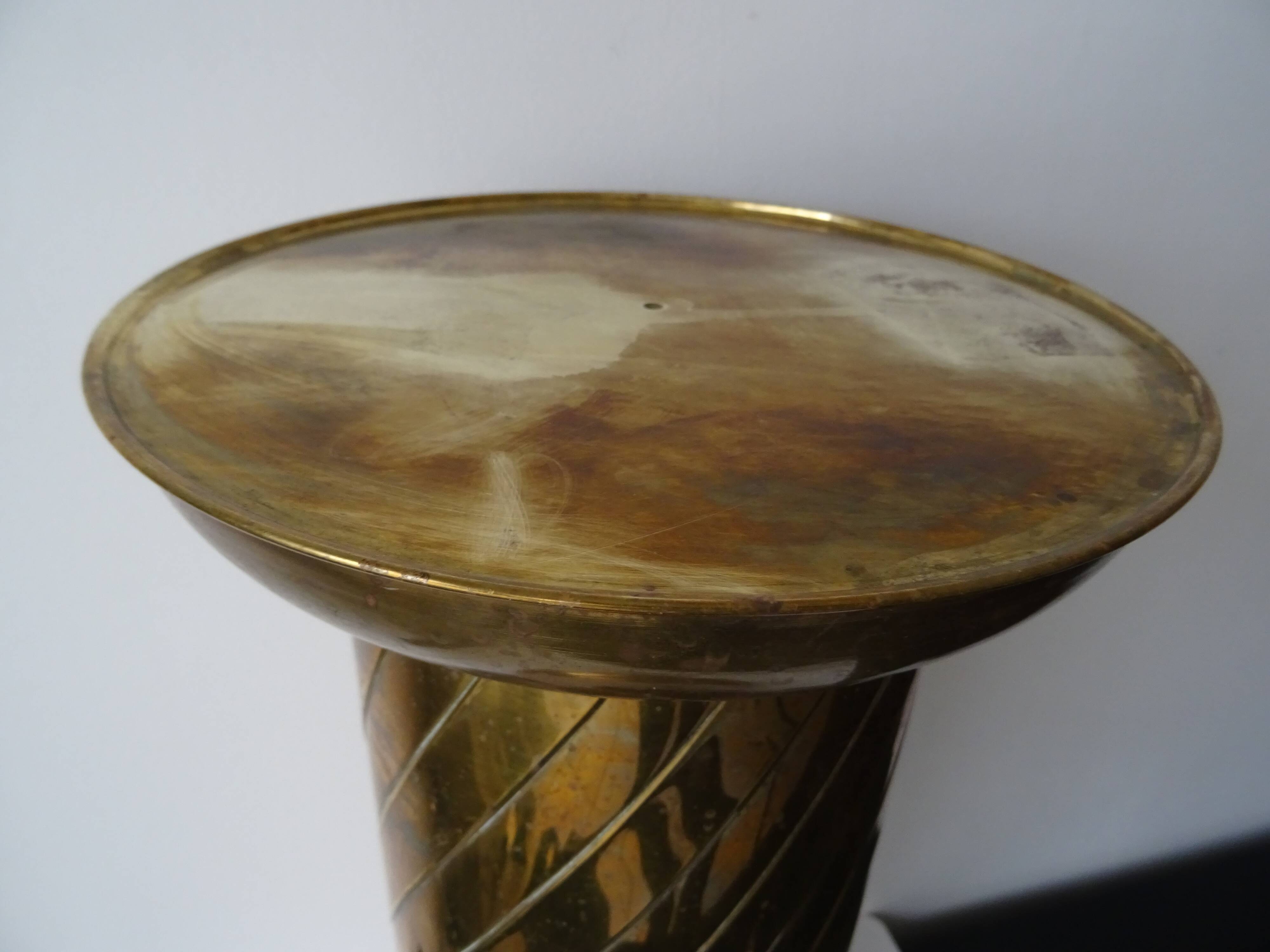 Pedestal column in vintage gilded metal
