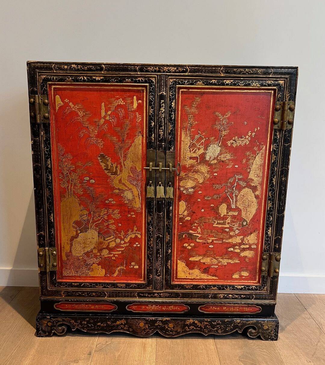 Lacquered Cabinet with Chinese Decorations, France, Art Deco, circa 1940