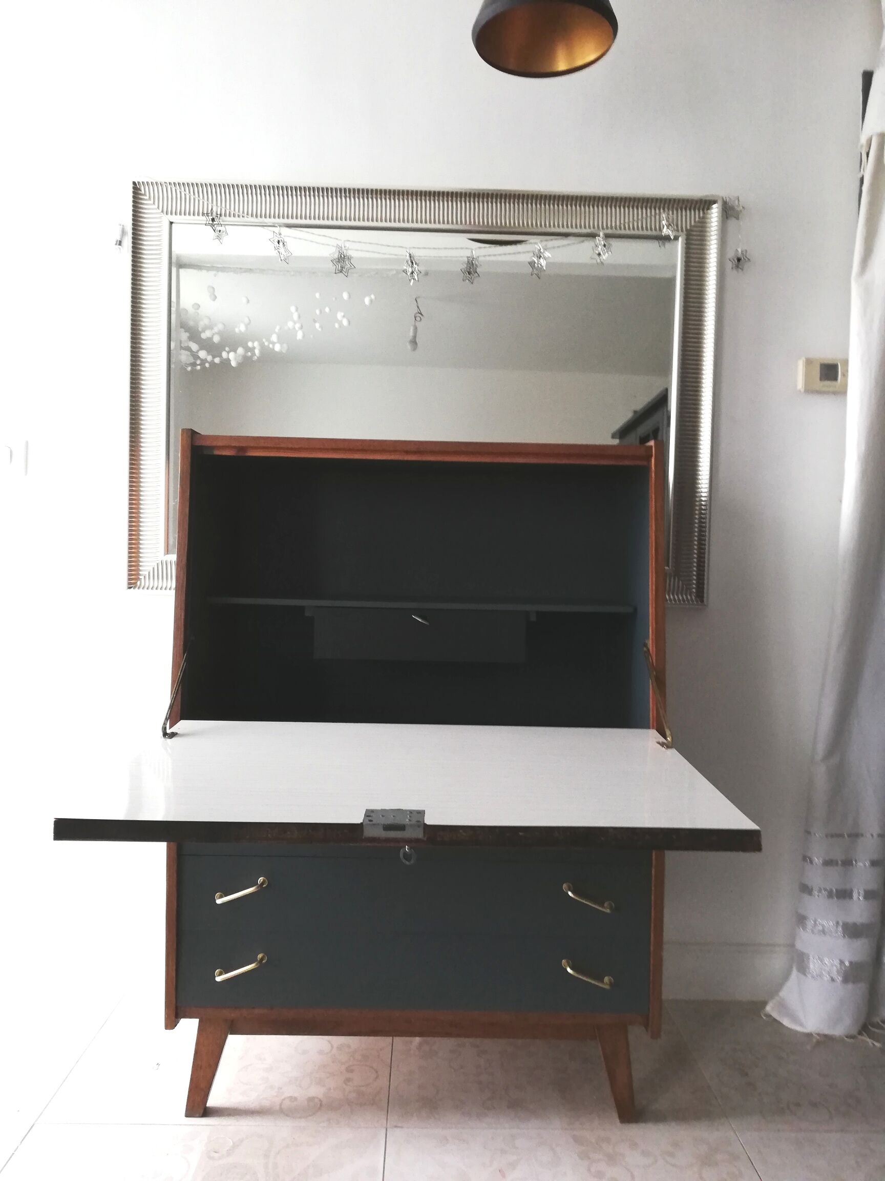 Commodity Secretary feet compass 50s