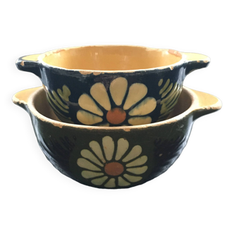 Pair of 2 antique ear bowls