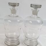 2 flacons vintage en verre  ciselé