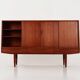 Buffet haut en teck, design danois, années 1970, production : Danemark