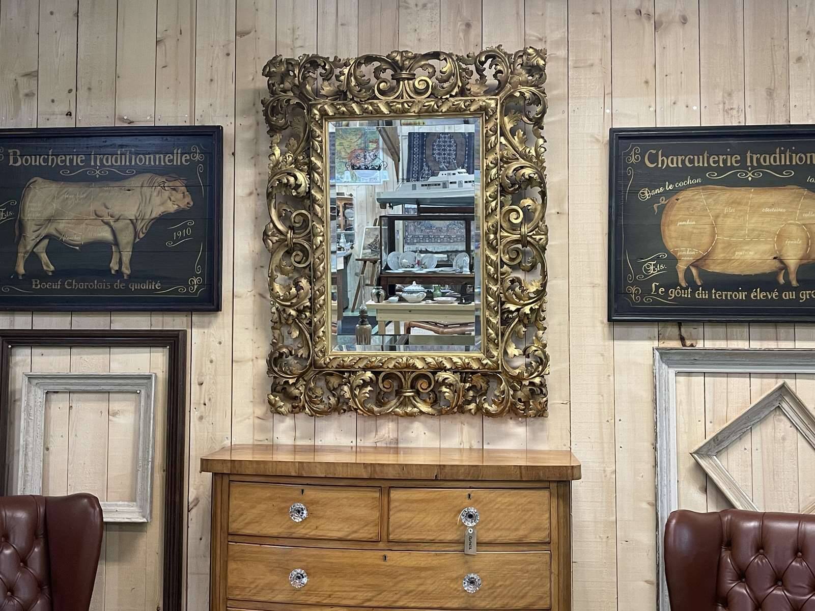 Miroir Italien 19ème en bois et plâtre doré