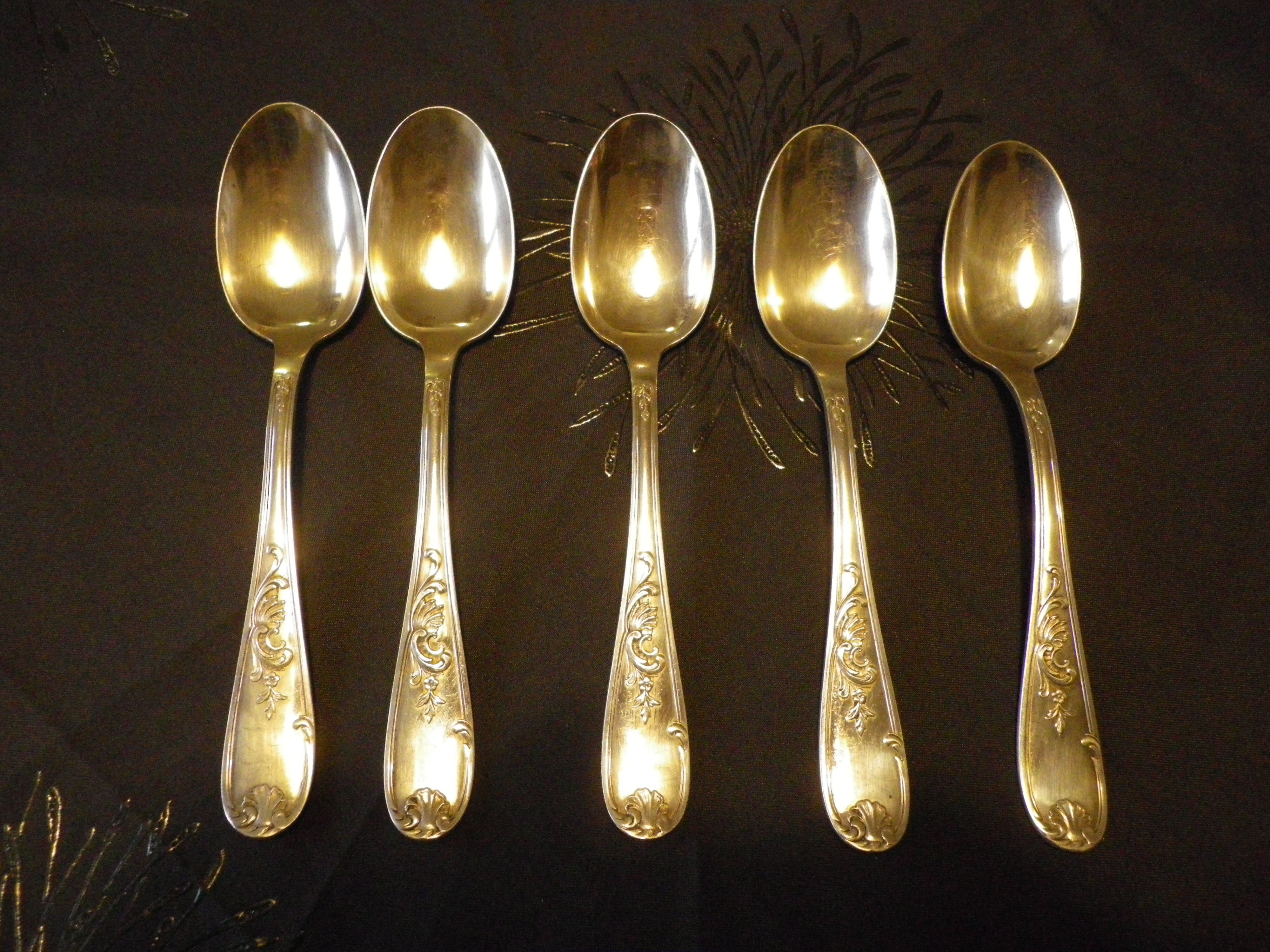 5 tablespoons in silver, 2 punches, fine decorations in relief