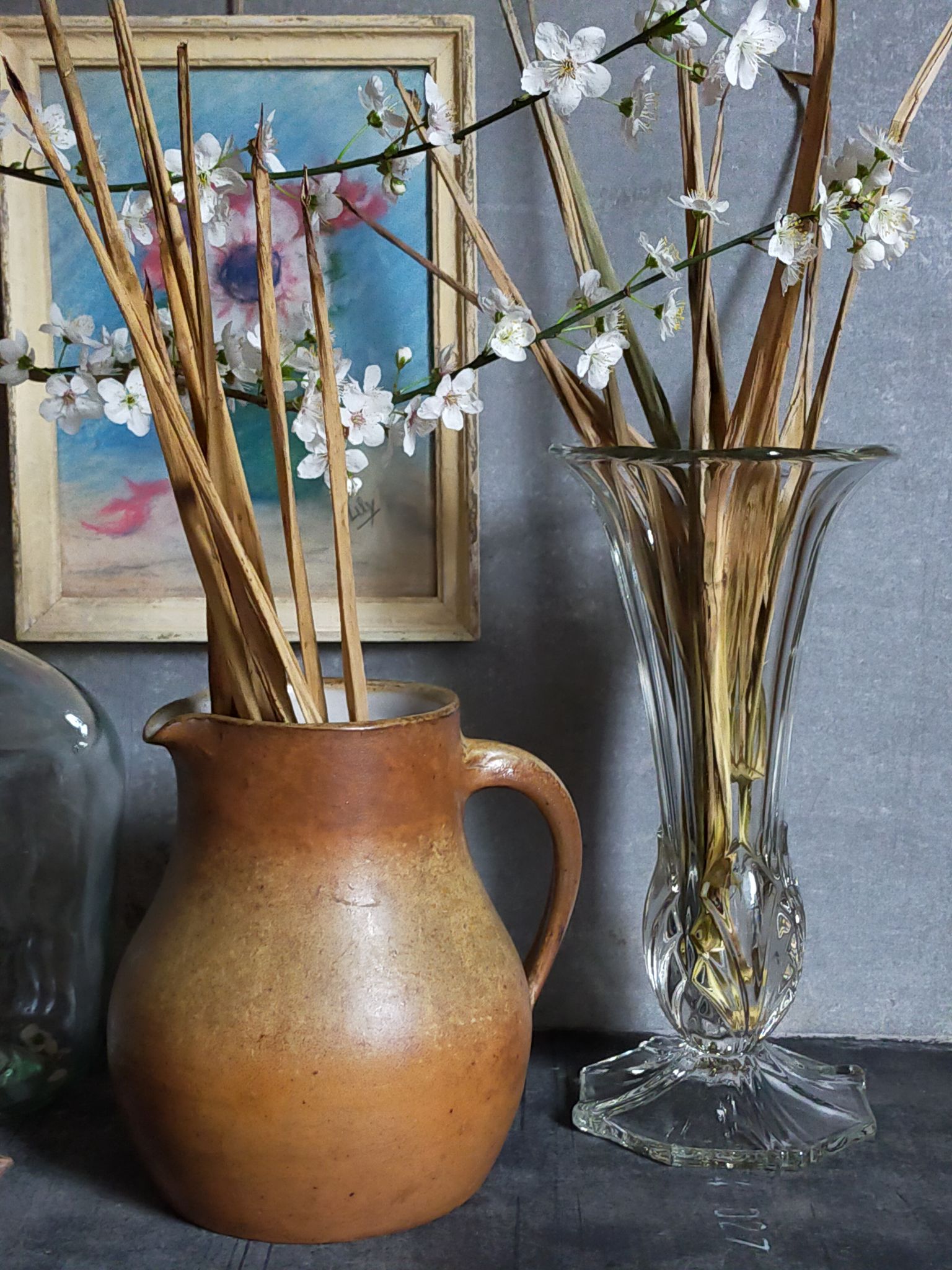 Art-Deco high foot vase in molded crystal early twentieth century