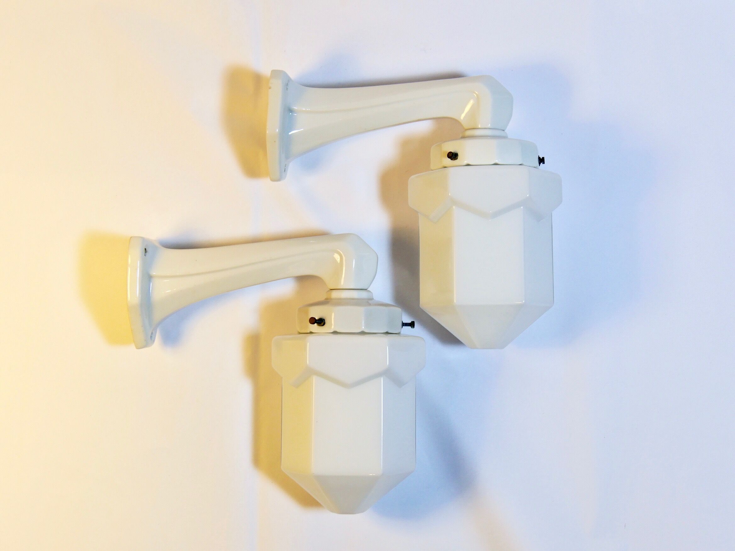 Porcelain art deco appliques