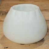 Vase à violettes en opaline ancien