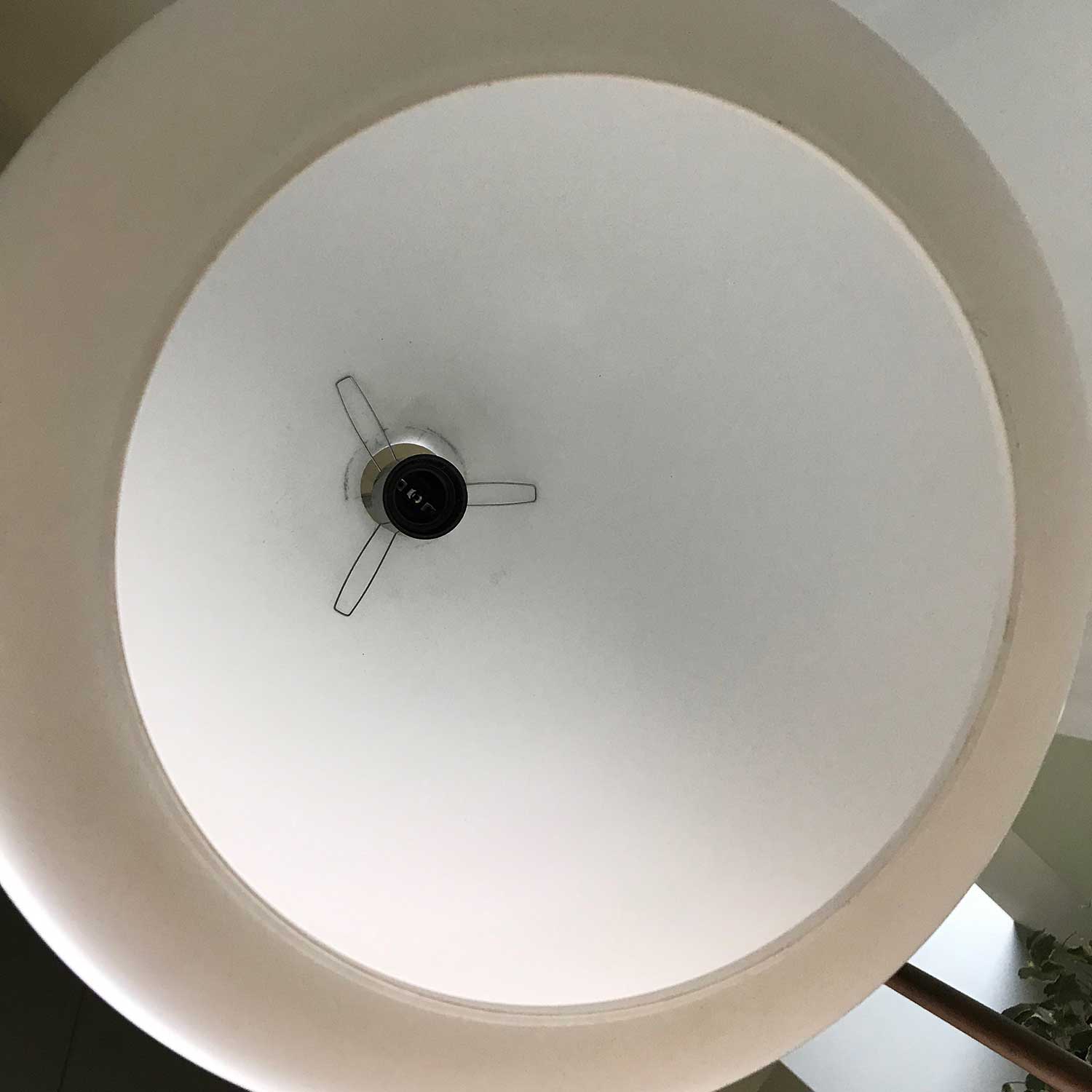 Hanging opaline bell