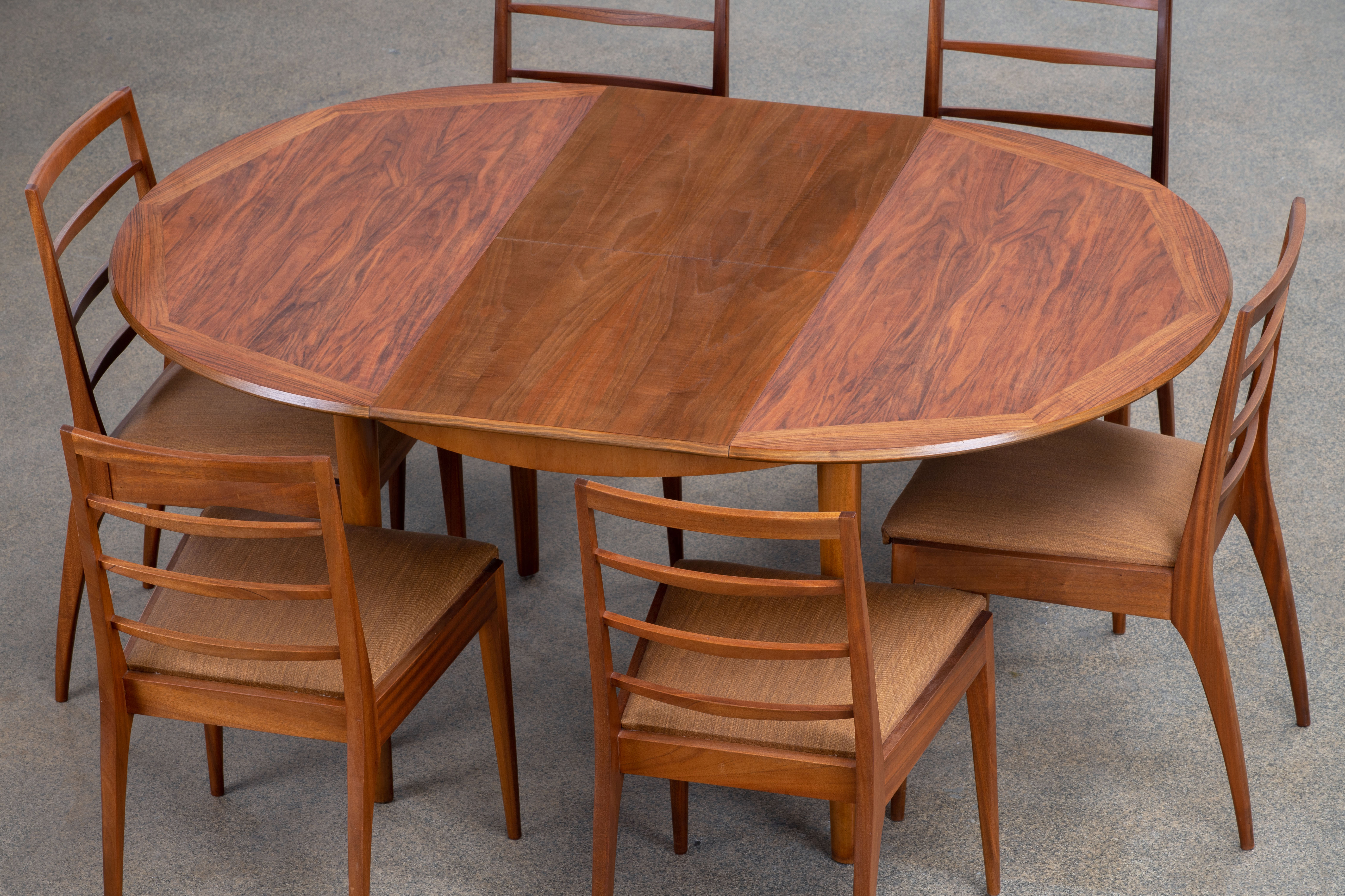 Scandinavian table 110 cm
