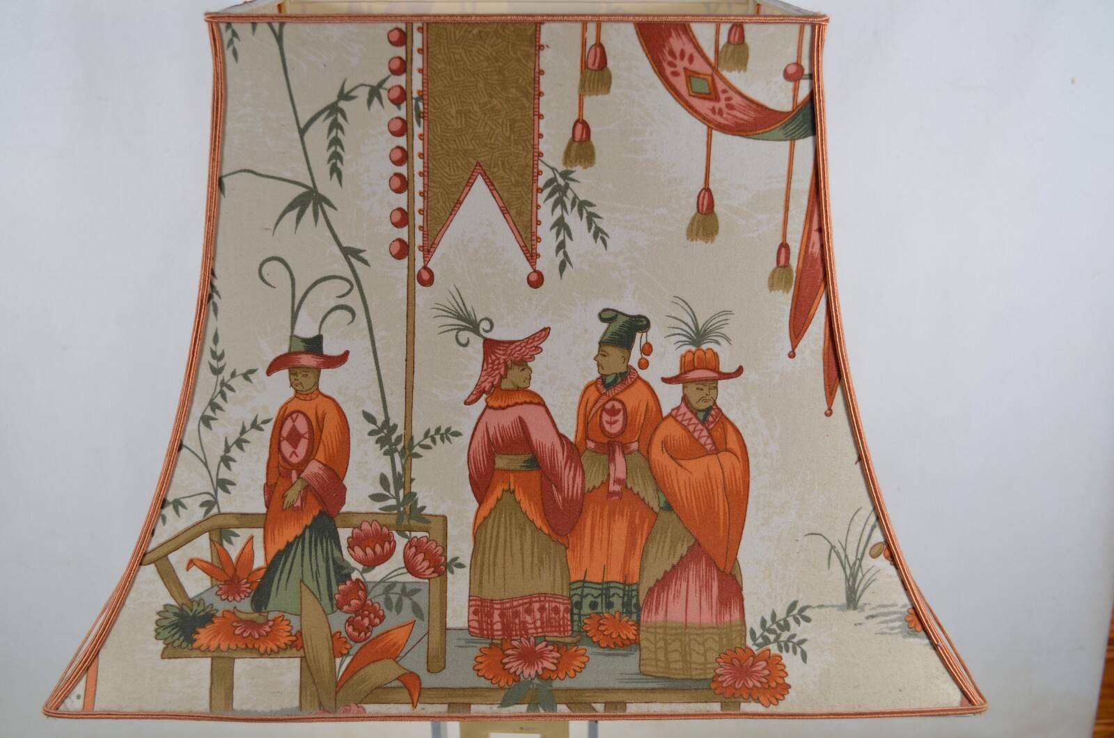 France 1970s - Vintage lamp with a chrome base and shade featuring Asian decor.