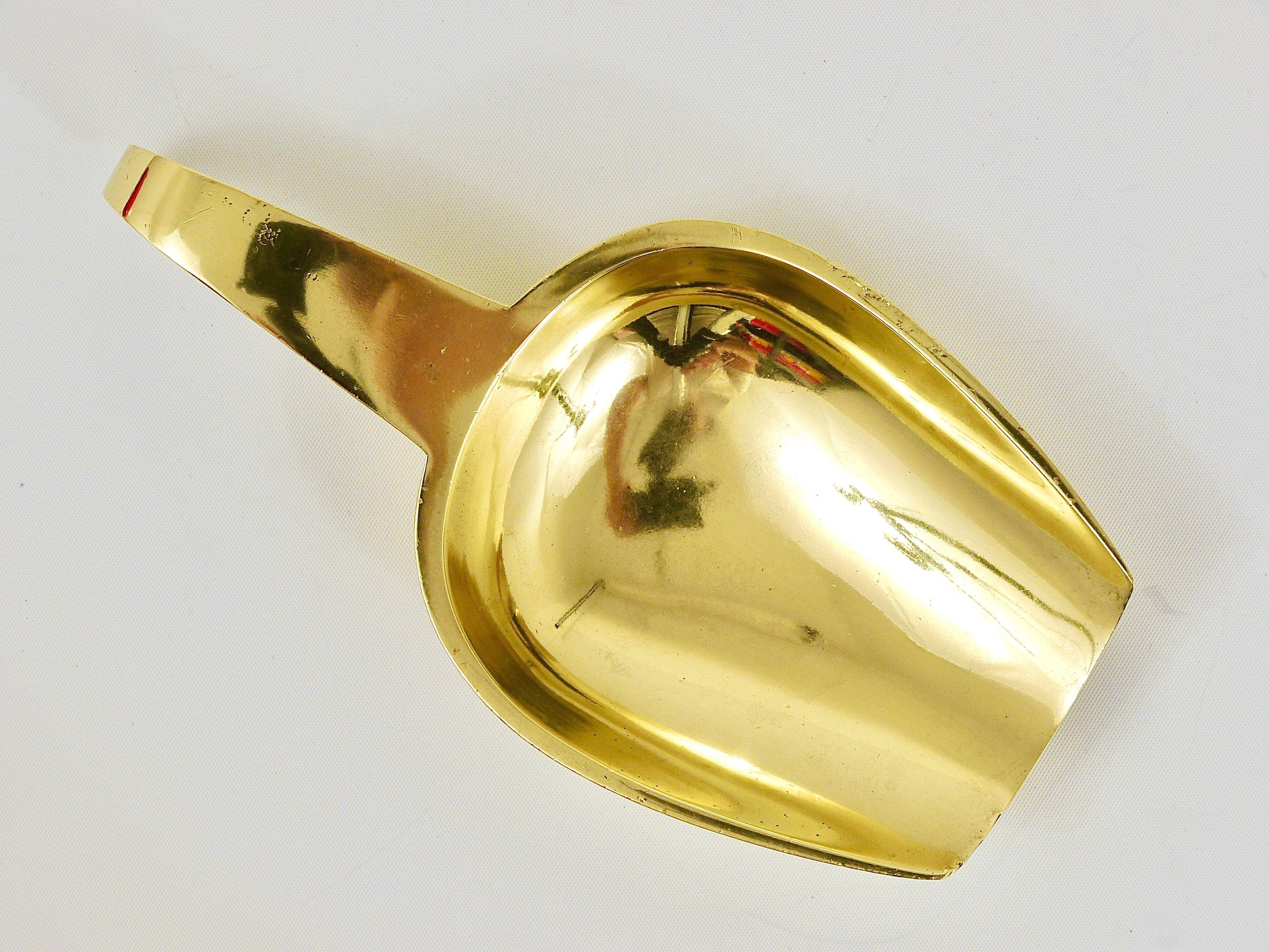 Carl Auböck Bol ou Cendrier Scoop Midcentury avec Poignée, Laiton, Autriche, Années 1950