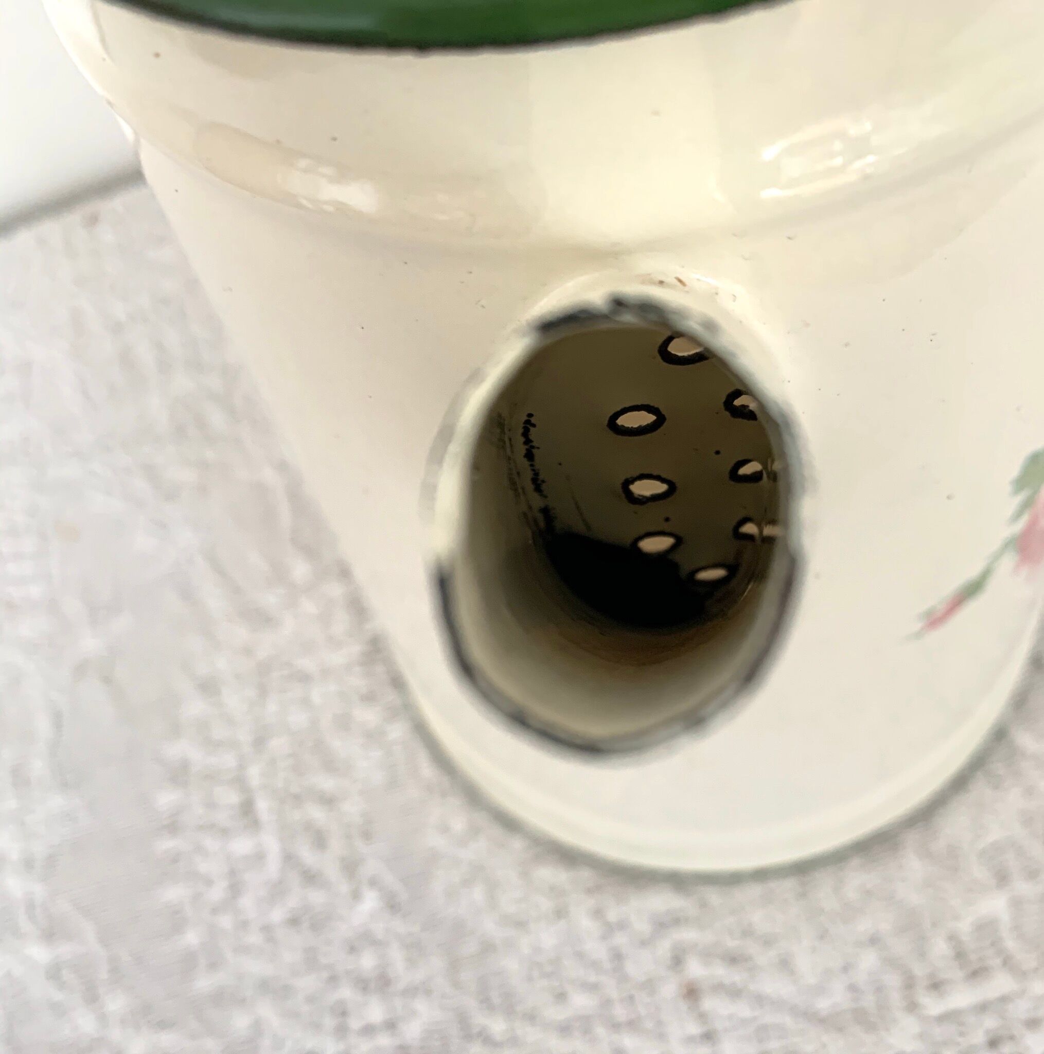 Enamelled coffee maker