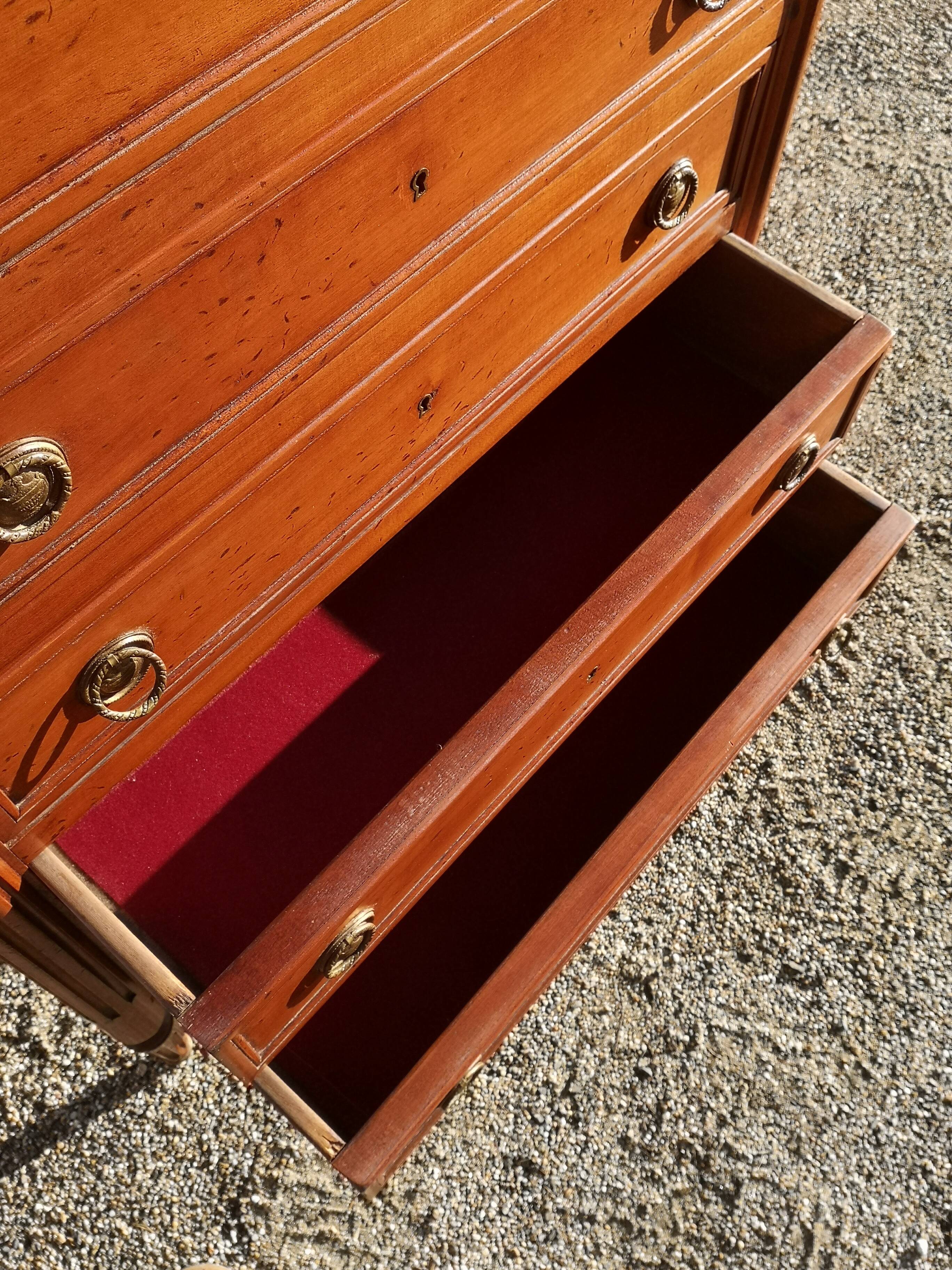 Chest of drawers, Louis XVI style