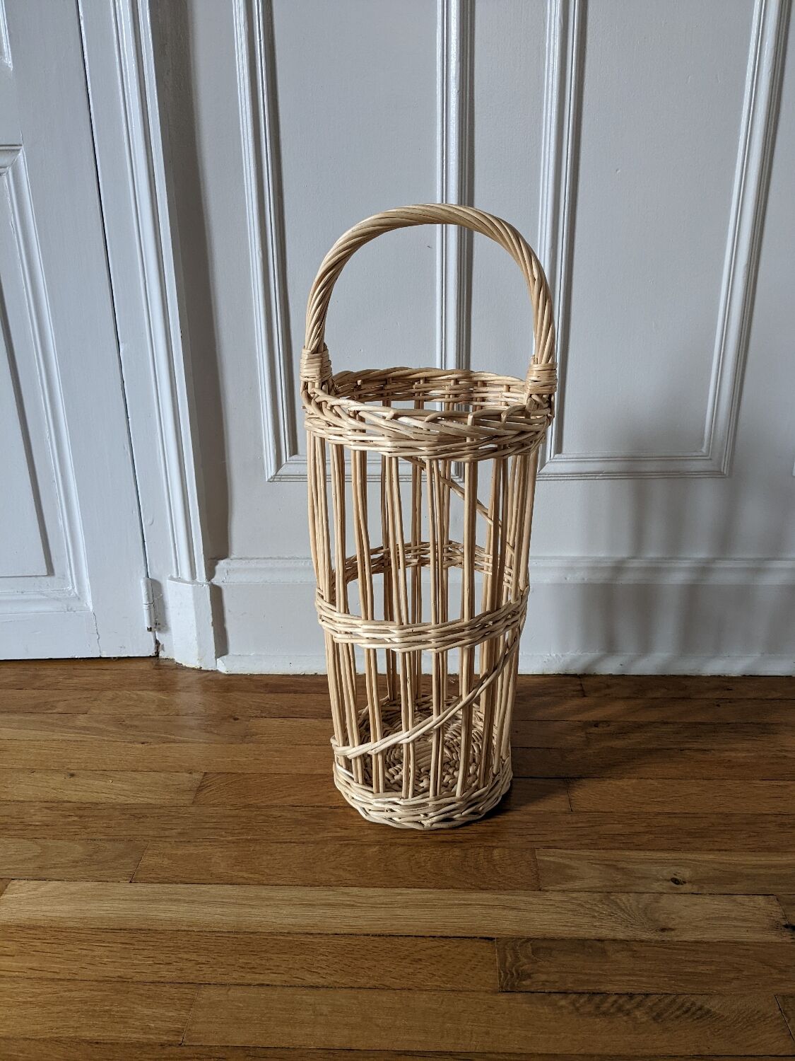 Rattan umbrella door