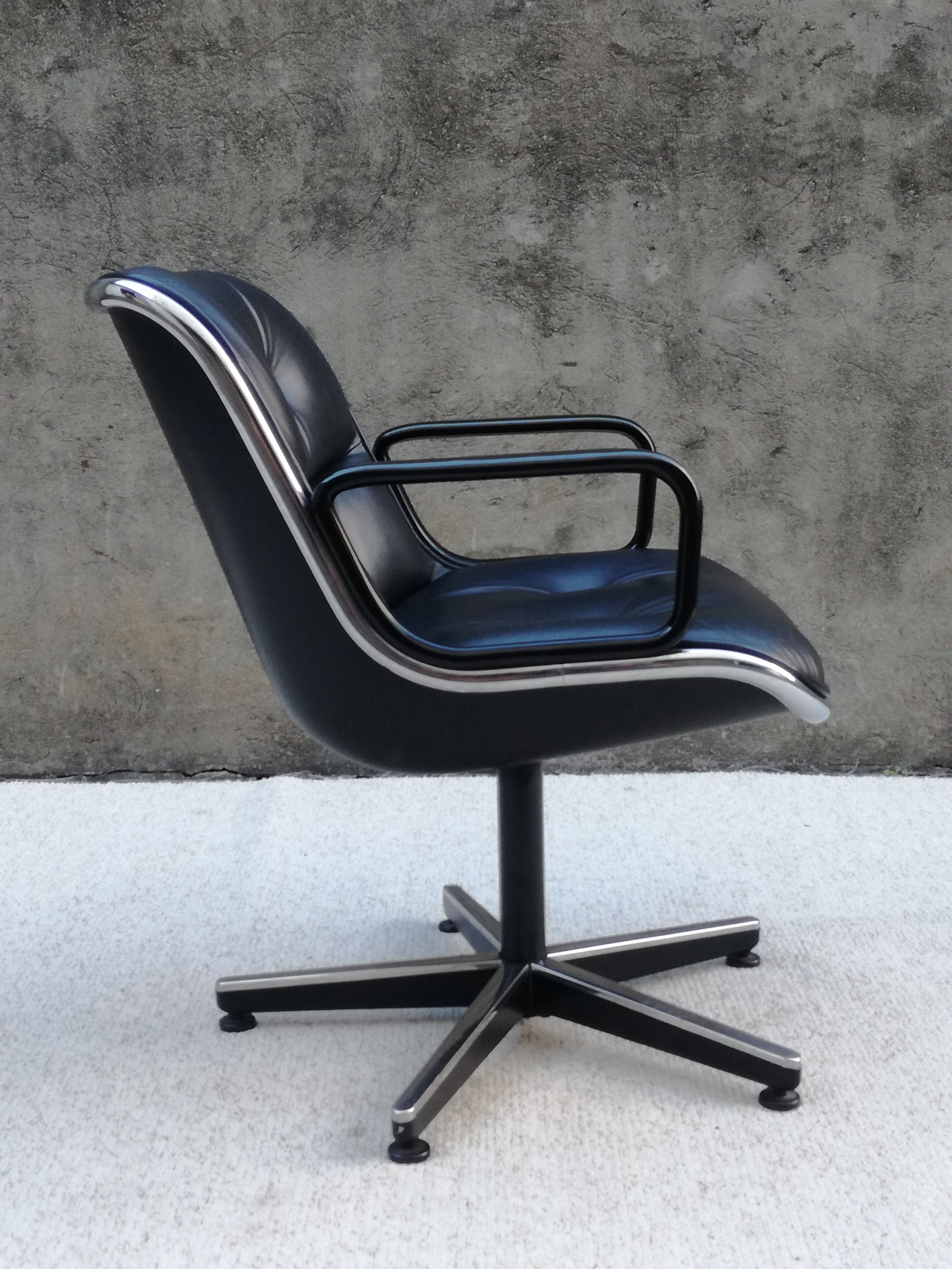 Executive model swivel chair by Charles Pollock edited by Knoll, 1970s