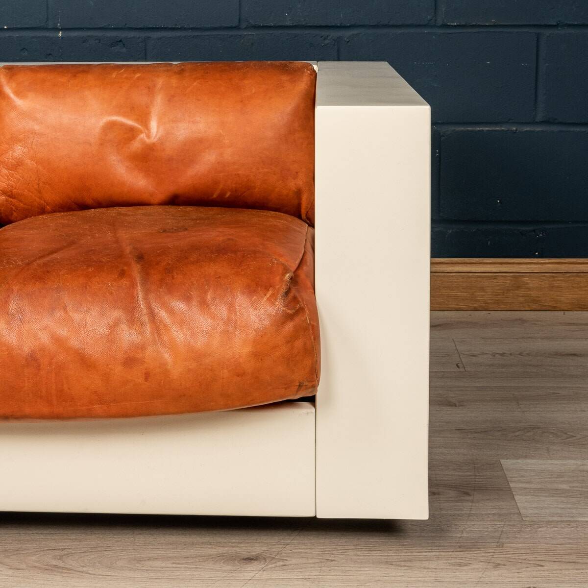 20thc two-seater saratoga sofa by lella and massimo vignelli for poltronova