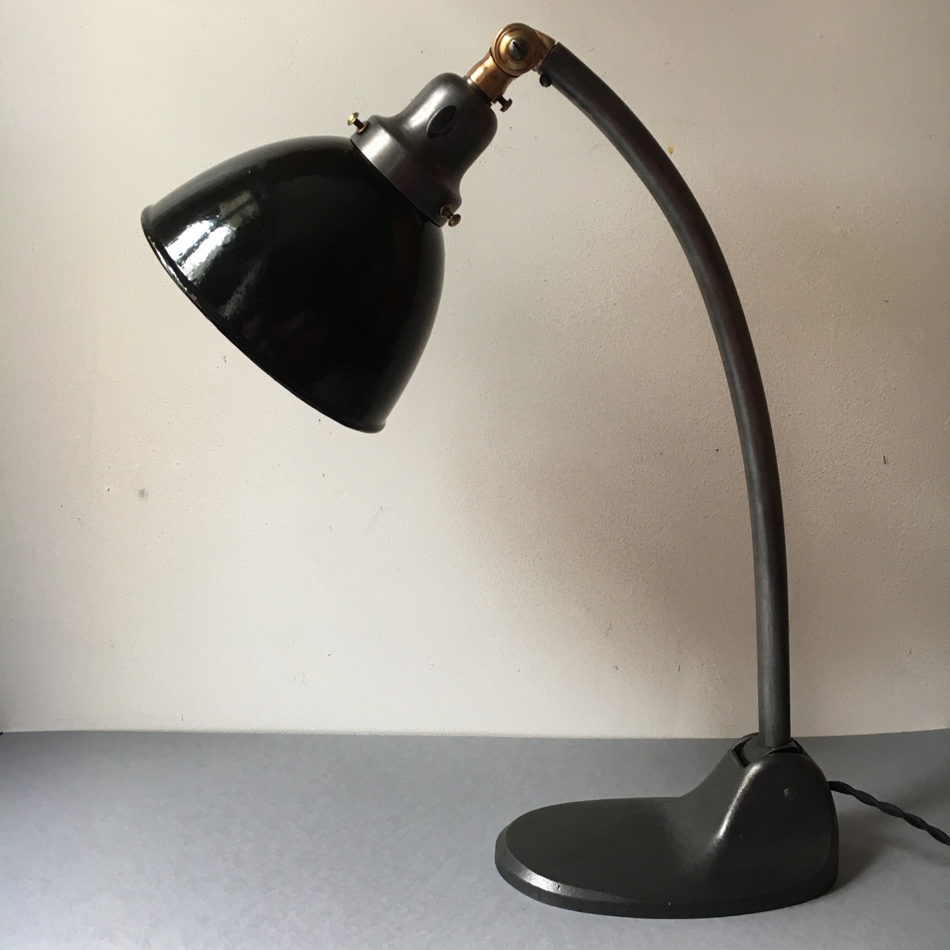 Former bauhaus siemens desk lamp