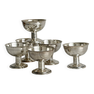 6 coupelles à dessert