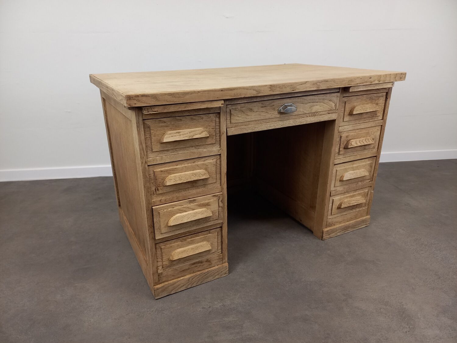 Desk with oak drawers
