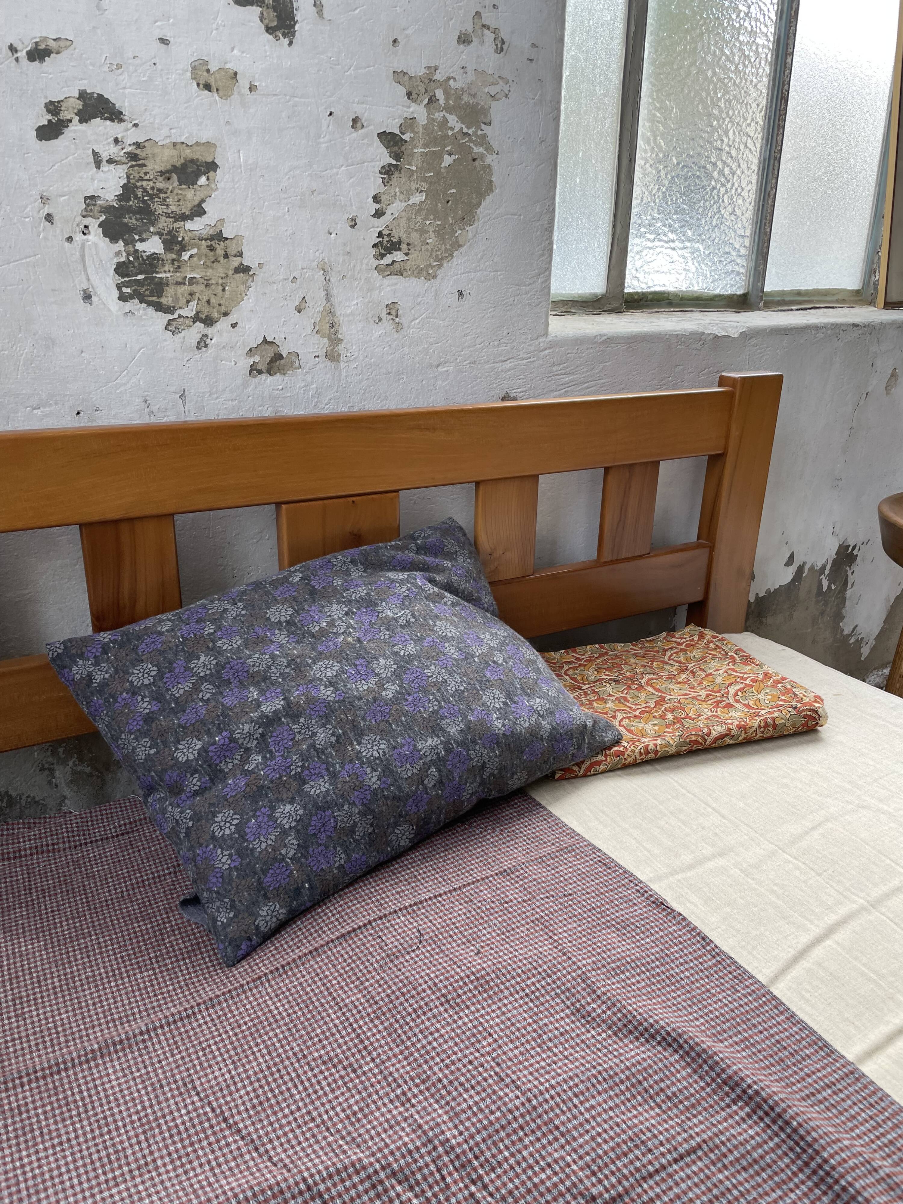 Maison Regain solid double bed 140 cm