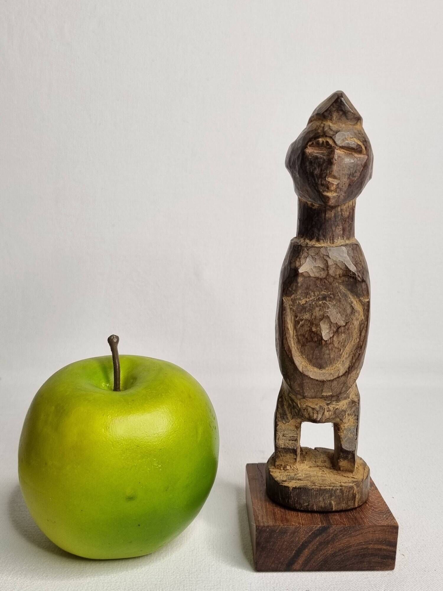 Tagbana statuette, Ivory Coast, African art, first half of the 20th century, 19 cm