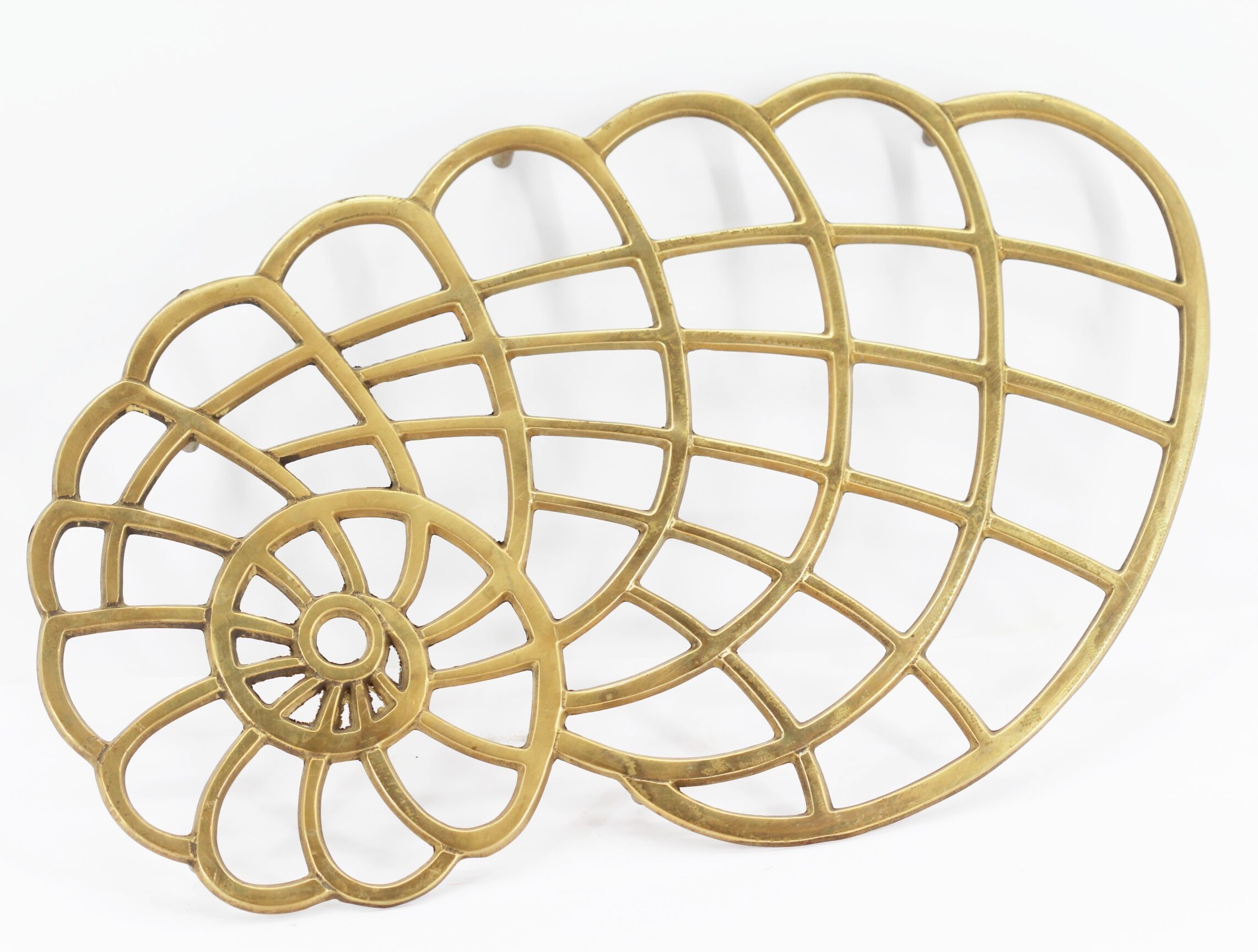 Brass snail flat bottom