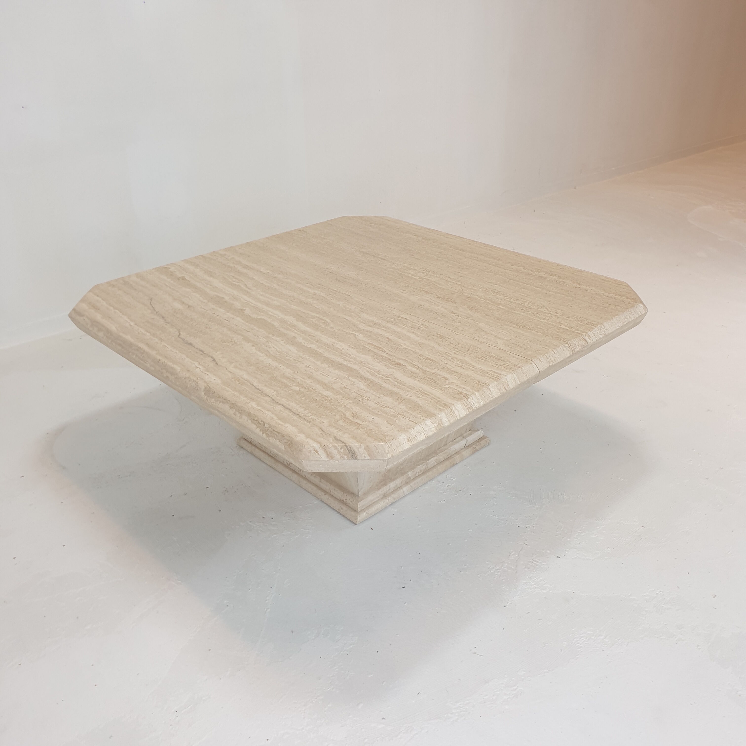 Italian Travertine Bar table or Coffee Table, 1980s