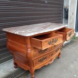 Important Louis XV chest of drawers