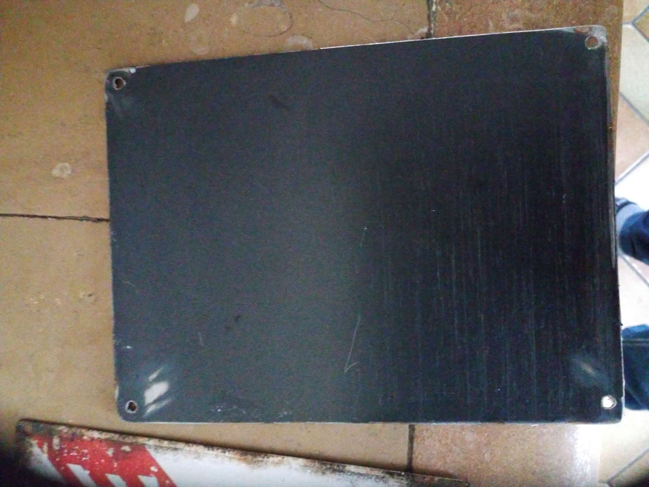Metal plate