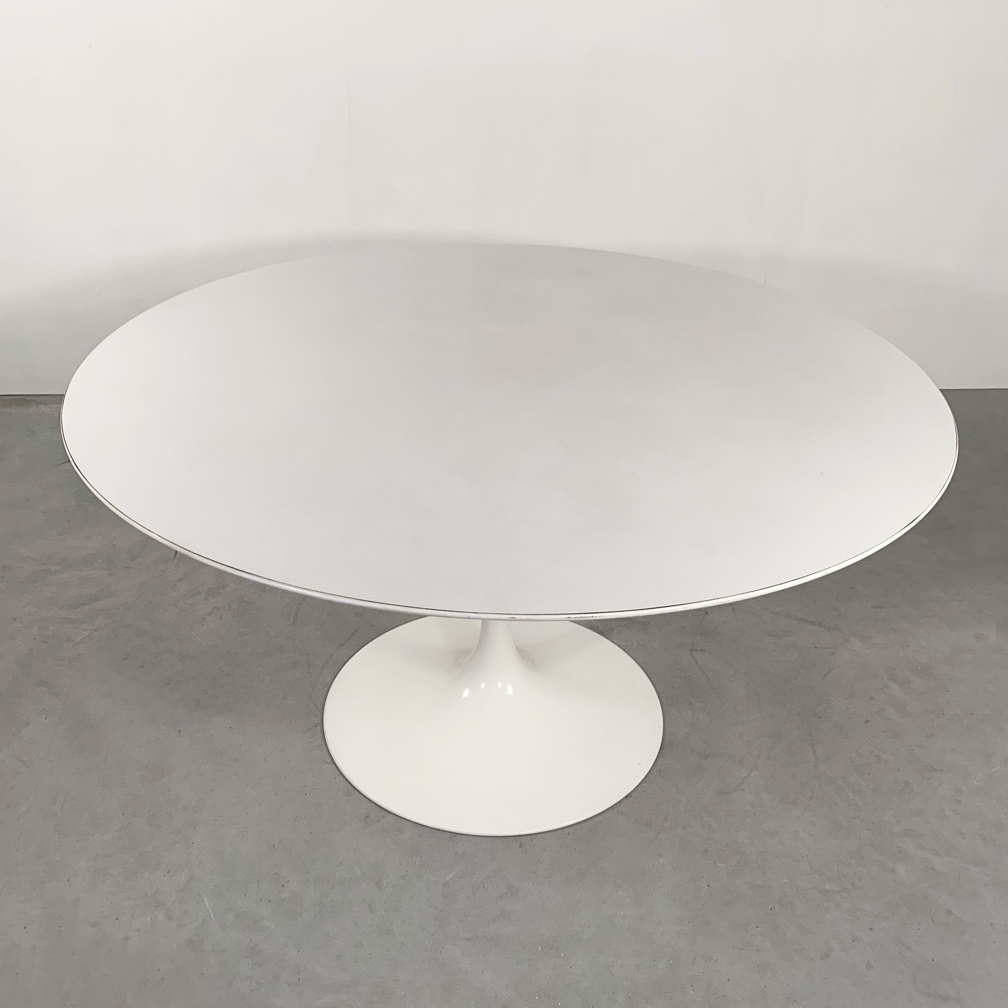 Table laminée Tulip 140 cm par Eero Saarinen pour Knoll, 1960