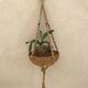 Porte plante en macramé