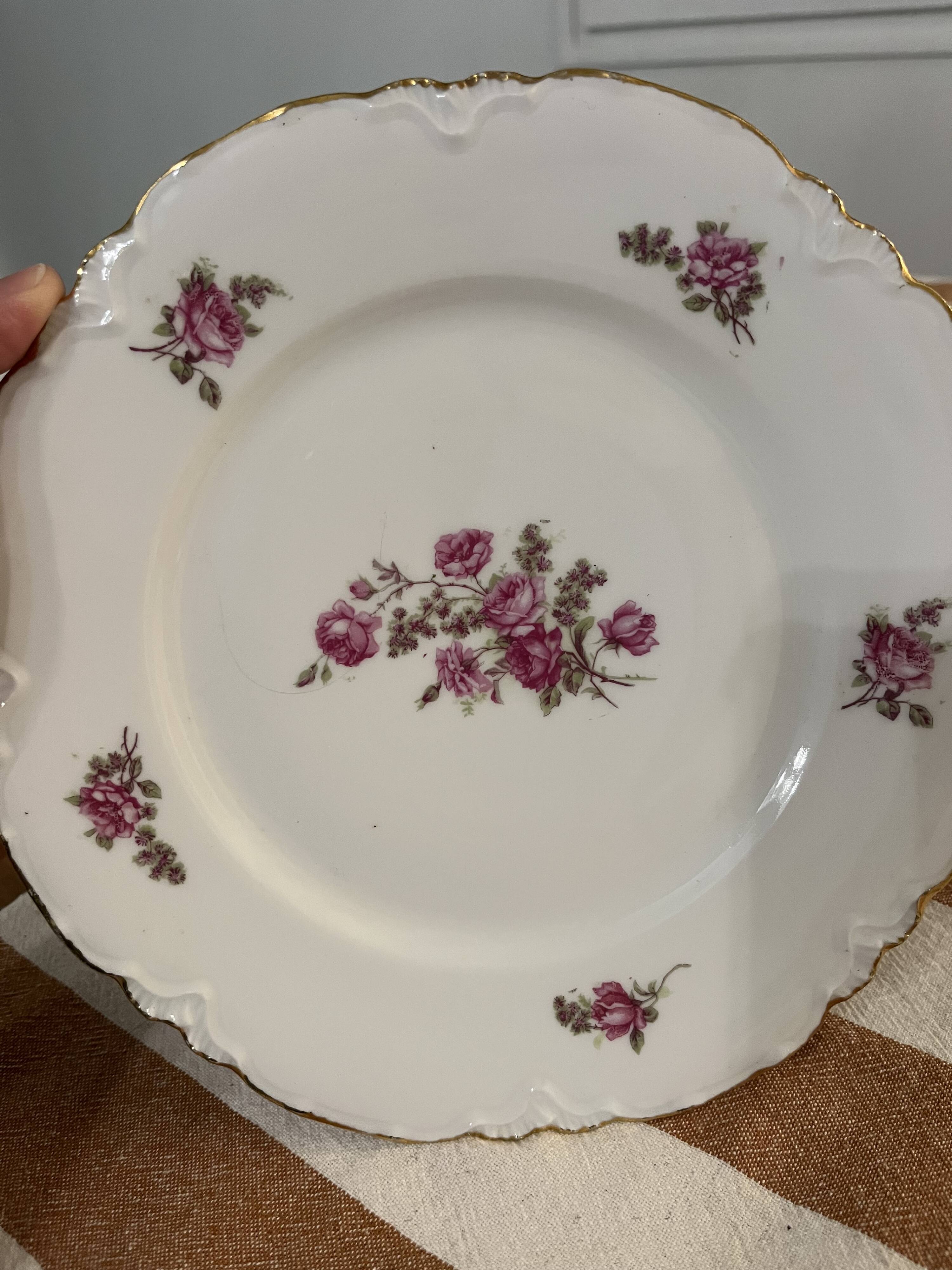 Set of 8 Haviland dessert plates